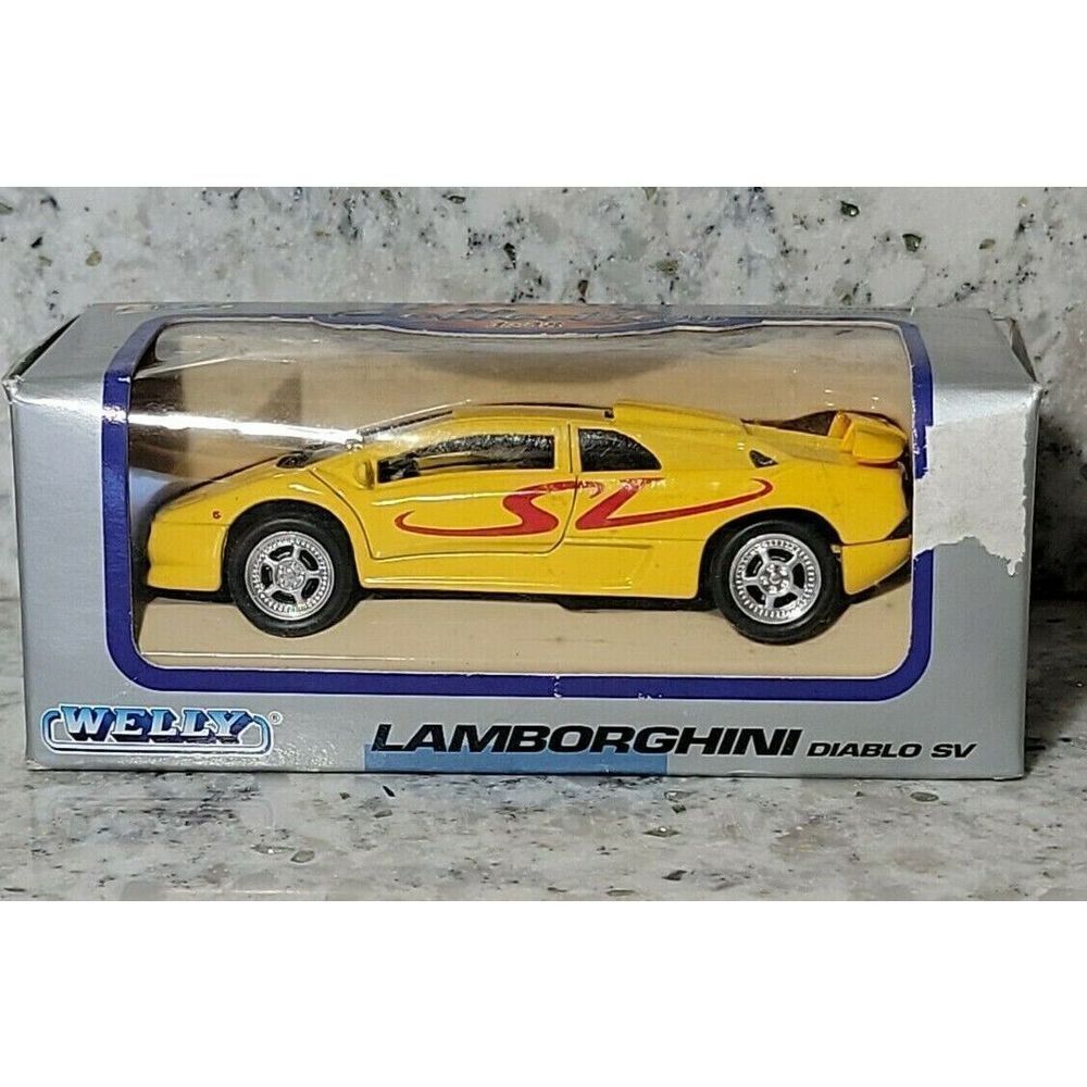 Welly 1/18 Lamborghini Diablo SV Yellow Damaged‎ Box 1/38 Scale in Box